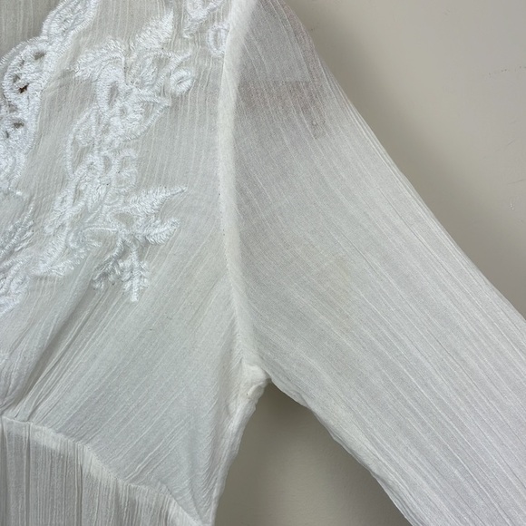 Boston Proper || Crochet Detailed Top with Bell Sleeves; Size XXS - Picture 12 of 13